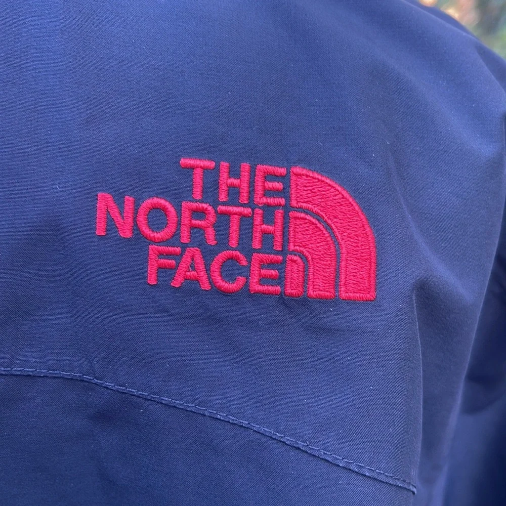 The North Face DryVent All Weather Jacket EUC Sz Small